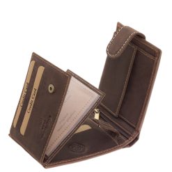 A minőségi díszdobozos horgász pénztárca valódi bőr alapanyagból készült, fedelén pedig 3D-s hatású kiemelkedő ponty minta látható. Külső átkapcsolóval.