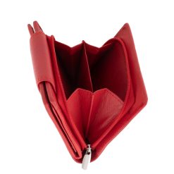 Ez a La Scala márkás női bőr pénztárca kiváló minőségű, valódi bőrből készült, mely elegáns és divatos megjelenésű, praktikus kialakítású modell.