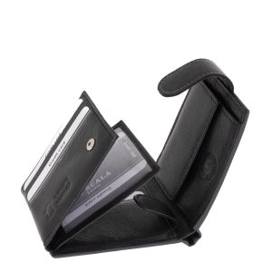 Ez az elegáns és praktikus kialakítású kisméretű férfi pénztárca valódi, prémium minőségű bőrből készült, így hosszú távon is megbízható kiegészítő.