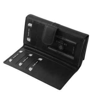 Fedezze fel a La Scala márkás, fémlogós női bőr pénztárca modellt, amely prémium minőségű, valódi bőrből készült, és stílusos díszdobozban érkezik.