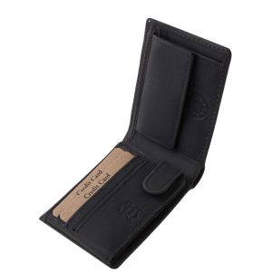 Praktikus funkciókkal bővelkedő, kisméretű ezért kényelmesen hordozható, minőségi, valódi bőr férfi pénztárca, mely natúr díszdobozban kapható.