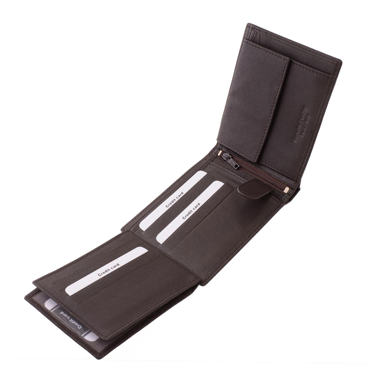 ferfi-bor-penztarca-diszdobozban-La-Scala-#-QTN1021-#-barna-05 Elegáns valódi bőr férfi pénztárca modell fedelén a La Scala fémlogójával, stílusos díszdobozban kapható minőségi termék.