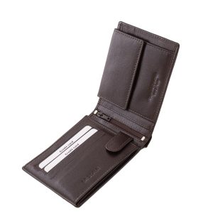 Díszdobozban kapható, elegáns, valódi bőr férfi pénztárca, amelyet a kifinomult megjelenés és a praktikus belső elrendezés tökéletes ötvözete jellemez.