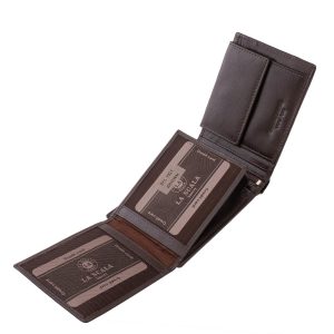 Díszdobozban kapható, elegáns, valódi bőr férfi pénztárca, amelyet a kifinomult megjelenés és a praktikus belső elrendezés tökéletes ötvözete jellemez.