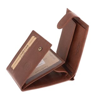 A valódi bőr pénztárca új színt visz a férfi kiegészítők világába: a klasszikus eleganciát és a lendületes, sportos stílust ötvözi egy kifinomult darabban.