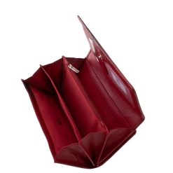 Praktikus kialakítású, nagyméretű, különleges, croco mintás, valódi bőr, női pénztárca, hozzáillő elegáns megjelenésű díszdobozban.