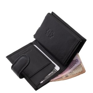 Praktikus fém kártyatartó tokkal ellátott valódi bőr kártyatartó modell, mely minőségi La Scala márkás termékünk. Külső átkapcsolóval ellátva.