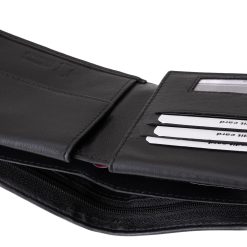 A klasszikus La Scala férfi bőr pénztárca valódi bőrből készült, így nemcsak stílusos megjelenést, kimagasló tartósságot és kényelmes használatot garantál