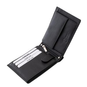 Ez a klasszikus kialakítású, elegáns férfi pénztárca valódi bőr anyagból készült, ami nemcsak stílusos megjelenést biztosít, hanem tartósságot is garantál.