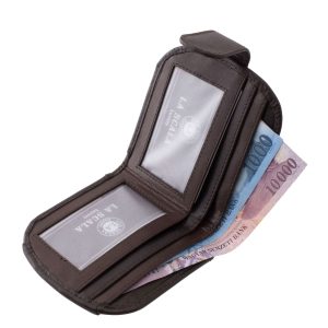 La Scala valódi bőr férfi pénztárca extrém kis méretű, dizájnos megjelenésű kompakt modell, minőségi és rendkívül stílusos díszdobozban.