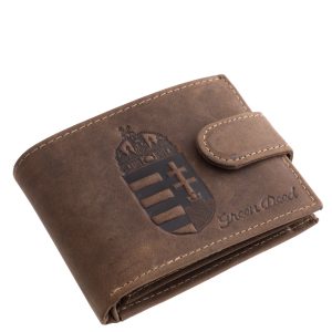 Kisméretű valódi bőr pénztárca modellünk igazán praktikus belső kialakítással rendelkezik, fedelét pedig patentos átkapcsoló pánt rögzíti.