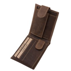 Fedelén szarvasfej mintás benyomással díszített, valódi bőr férfi pénztárca, mely egy egyedi, kisméretű GreenDeed modell, díszdobozban.