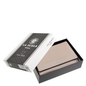 Nagy színválasztékban kapható, divatos megjelenésű, praktikus méretű, női bőr pénztárca modell a La Scala márkacsalád új díszdobozos terméke.