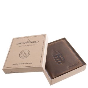 Díszdobozos kivitelben érkezik ez a Magyar címer mintás valódi bőr férfi irattartó pénztárca mely a GreenDeed legújabb, nagy méretű modellje.