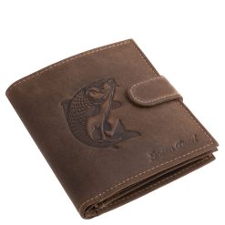 Valódi bőrből készült, nagy méretű férfi irattartó pénztárca, amelynek fedelét a természetet idéző, kiemelkedő ponty mintával díszítettük.