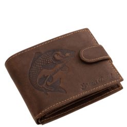 Valódi bőr alapanyagból készült férfi horgász pénztárca, amelynek fedelét különleges technológiával készült, kiemelkedő ponty mintázat díszíti.