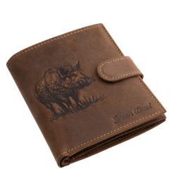 Valódi bőr férfi irattartó pénztárca, amelynek fedelét részletgazdag vaddisznó motívum díszíti, stílusos GreenDeed díszdobozos modell.