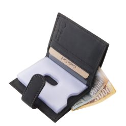 Rusztikus, természetes bőr felülettel rendelkező GreenDeed márkás, praktikus kártyatartó modell, egyedi külsővel. Ajándékként is remek választás.