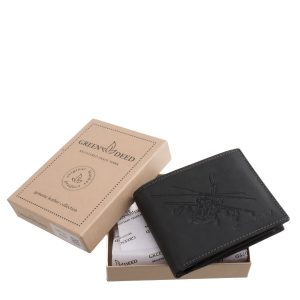 Ez a GreenDeed márkájú, valódi bőrből készült férfi pénztárca különleges modell, fedelén egy részletgazdag, harci helikopter mintával.