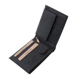 Ez a GreenDeed márkájú, valódi bőrből készült férfi pénztárca különleges modell, fedelén egy részletgazdag, harci helikopter mintával.