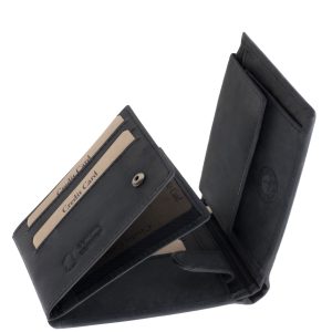 Ez a GreenDeed márkájú, valódi bőrből készült férfi pénztárca különleges modell, fedelén egy részletgazdag, harci helikopter mintával.