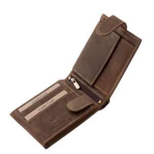 GreenDeed, valódi bőr férfi pénztárca a horgászat szerelmeseinek készült, részletgazdag harcsa mintás fedéllel és patentos átkapcsoló pánttal.