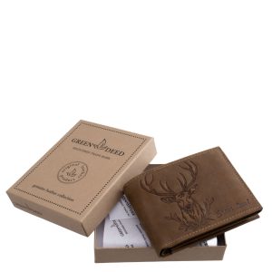 A szarvasfej mintával díszített valódi bőr vadász férfi pénztárca, igényes és egyedi modell, melyet díszdobozban forgalmazunk. Kedves ajándék vadászoknak.