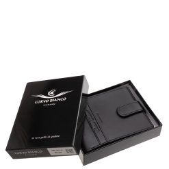 Fedezze fel a CORVO BIANCO márka exkluzív modelljét, ezt az elegáns csíkbetétes bőr pénztárcát, amely a prémium kategóriás kiegészítők világát képviseli.