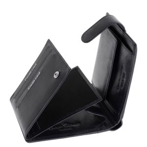 Fedezze fel a CORVO BIANCO márka exkluzív modelljét, ezt az elegáns csíkbetétes bőr pénztárcát, amely a prémium kategóriás kiegészítők világát képviseli.