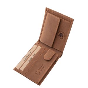 A GREEN DEED márka prémium kategóriájú valódi bőr férfi pénztárca modellje a természetesség és a modern elegancia tökéletes egyensúlyát testesíti meg.
