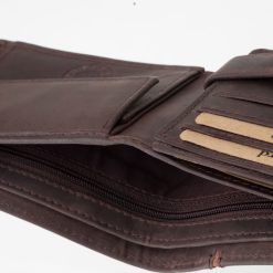 Elegáns és sportos dizájn kombinációjával készült valódi bőr férfi pénztárca, GreenDeed márkás modell, díszdobozos kivitelben.