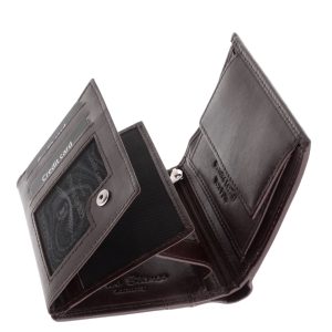 Ez a közepes méretű, különösen elegáns férfi irattartó pénztárca a Corvo Bianco márka kifinomult stílusát és magas minőségi elvárásait testesíti meg.